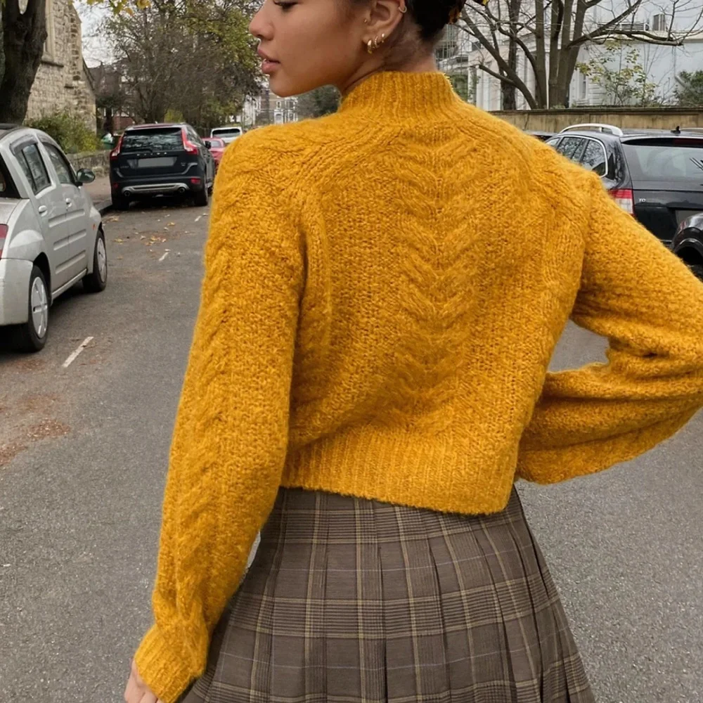 Aritzia Sunday Best Melly Sweater mustard yellow xs cropped mock neck - Picture 4 of 12